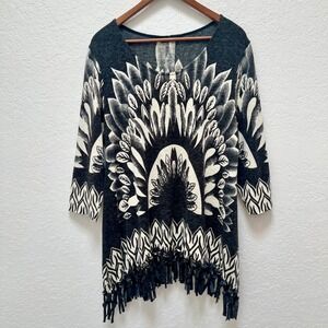 Mechant Women's Black White‎ Feather Print Tunic Sweater Fringe Hem Wool Blend